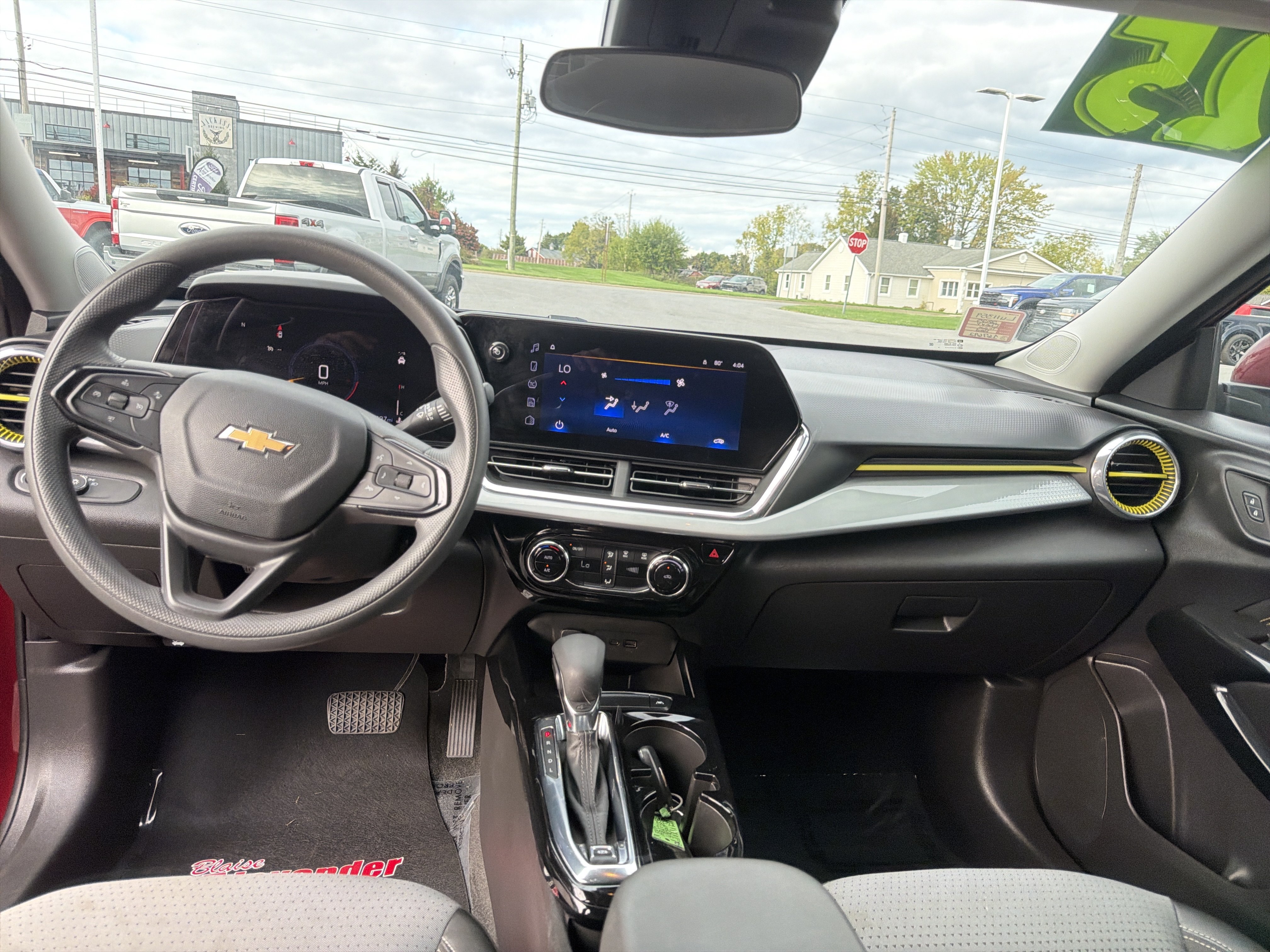 Used 2025 Chevrolet Trax LT FWD image 14