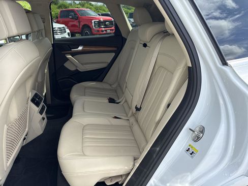 Used 2023 Audi Q5 2.0T Premium Plus w/ Premium Plus Package AWD/4WD image 13