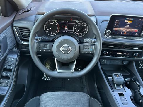 Certified 2023 Nissan Rogue SV image 16