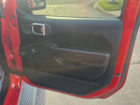 Used 2020 Jeep Wrangler Unlimited Sport AWD/4WD image 12