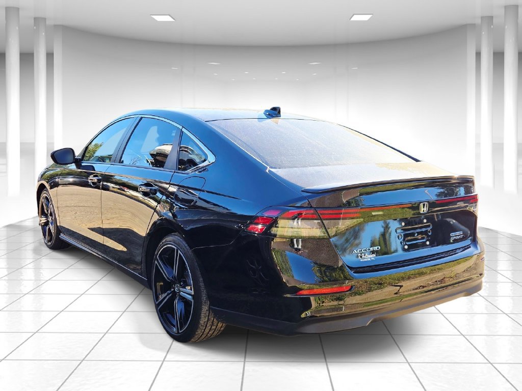 Used 2024 Honda Accord Sport image 5