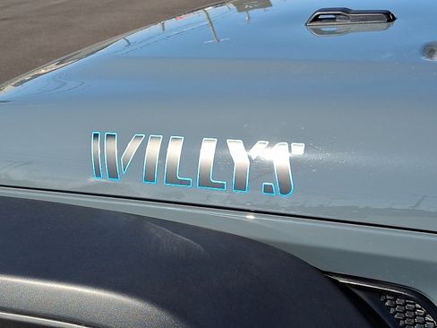 Used 2024 Jeep Wrangler Willys image 31