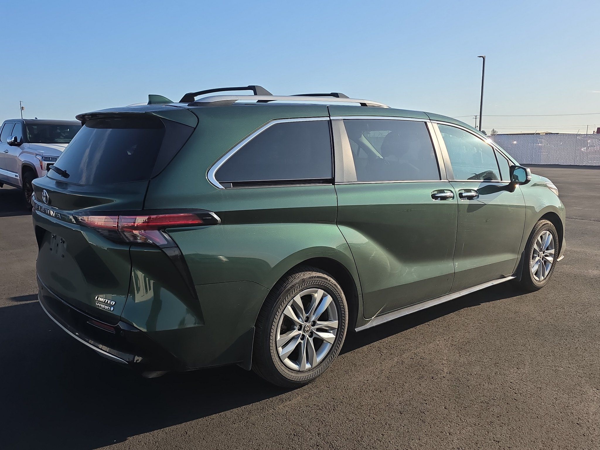 Certified 2023 Toyota Sienna Limited AWD/4WD image 8