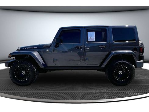 Used 2017 Jeep Wrangler Unlimited Rubicon w/ Connectivity Group AWD/4WD image 16
