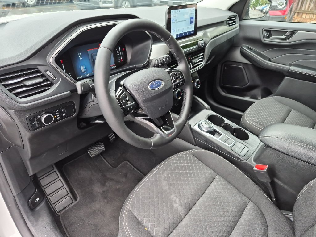 Certified 2023 Ford Escape Active AWD/4WD image 18