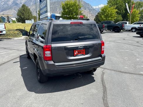 Used 2016 Jeep Patriot Sport FWD image 6
