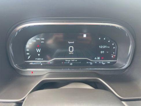 Used 2023 GMC Yukon AT4 w/ Technology Package AWD/4WD image 28