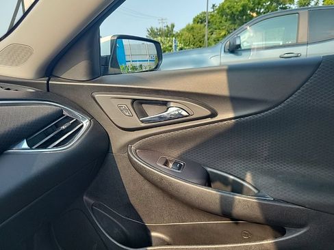 Used 2018 Chevrolet Malibu LT FWD image 27