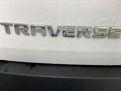 Used 2022 Chevrolet Traverse LT FWD image 23