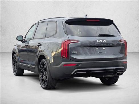 Used 2022 Kia Telluride EX w/ EX Premium Package image 8