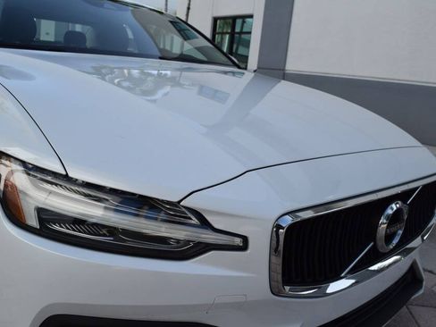 Used 2021 Volvo S60 T5 Momentum FWD image 10