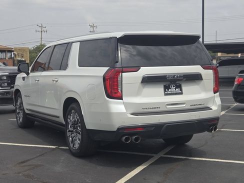 Used 2023 GMC Yukon XL Denali Ultimate AWD/4WD image 5