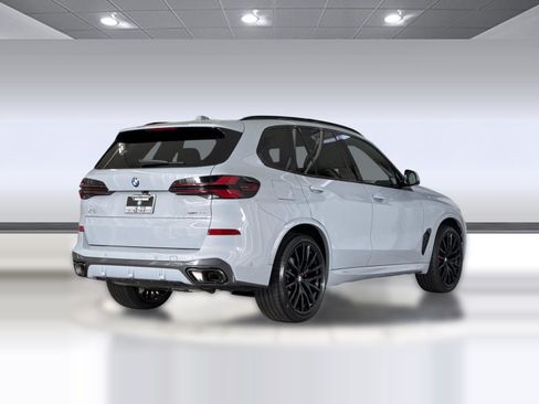 Used 2026 BMW X5 sDrive40i w/ M Sport Package RWD image 8