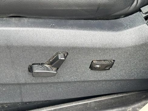 Used 2016 Dodge Grand Caravan SXT FWD image 5