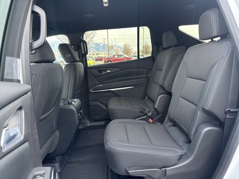 New 2026 Chevrolet Traverse LT w/ LPO, Floor Liner Package image 23