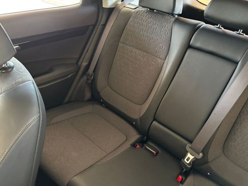 Used 2025 Kia Seltos S FWD image 40