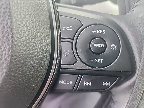 Used 2020 Toyota RAV4 Limited AWD/4WD image 7