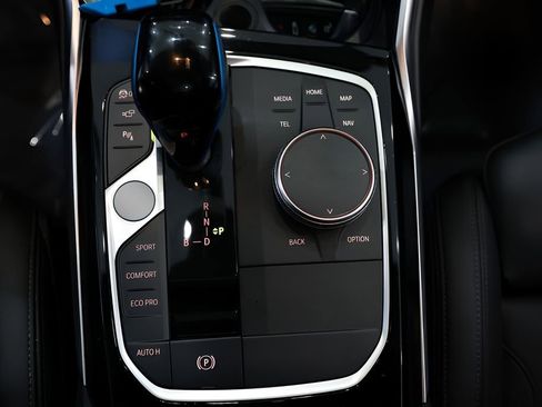 Used 2022 BMW i4 eDrive40 image 42