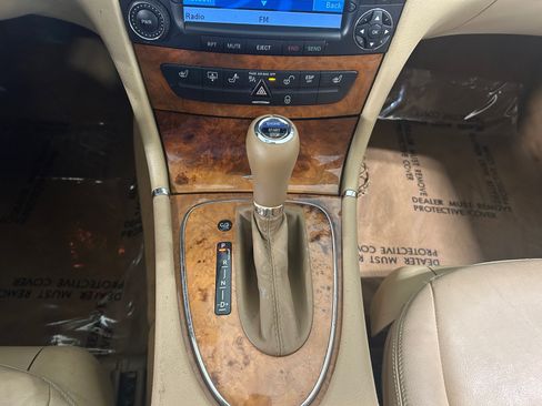 Used 2008 Mercedes-Benz E 350 Sedan image 18