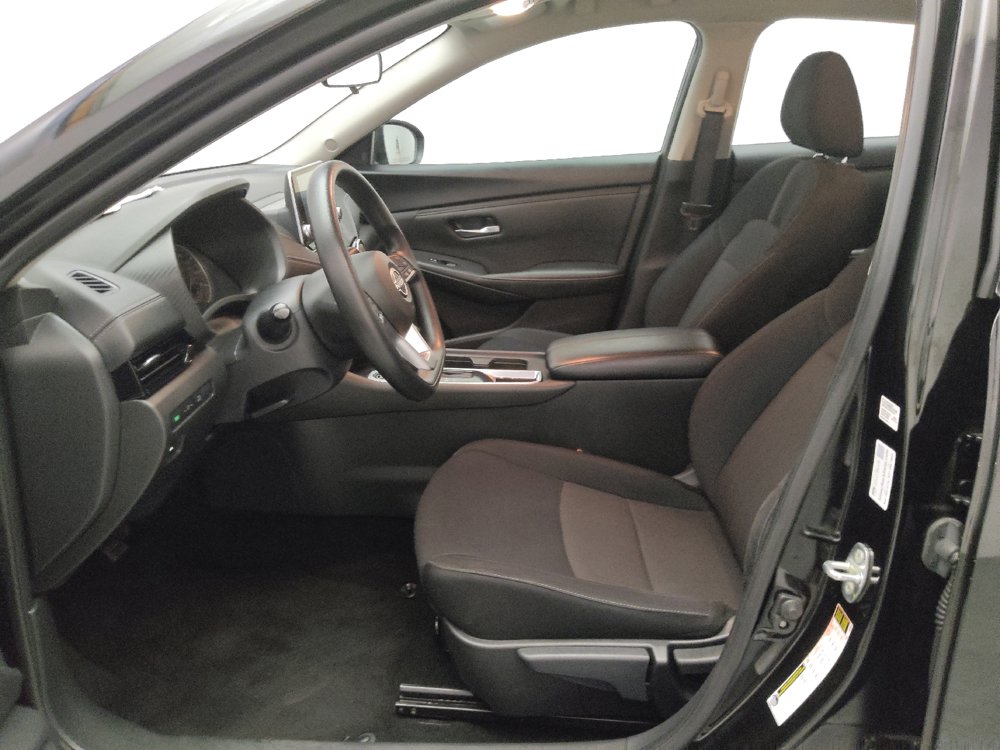 Used 2024 Nissan Sentra SV FWD image 17
