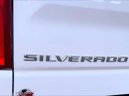 Used 2020 Chevrolet Silverado 1500 Custom w/ Custom Convenience Package image 31
