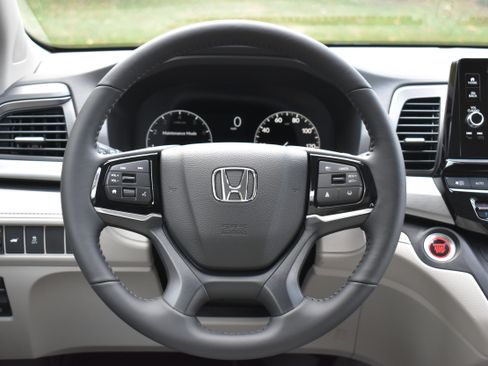 New 2026 Honda Odyssey Elite image 17