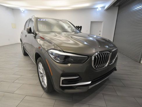 Used 2022 BMW X5 xDrive40i w/ Premium Package AWD/4WD image 7
