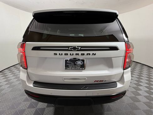 Used 2024 Chevrolet Suburban RST w/ Luxury Package RWD image 11