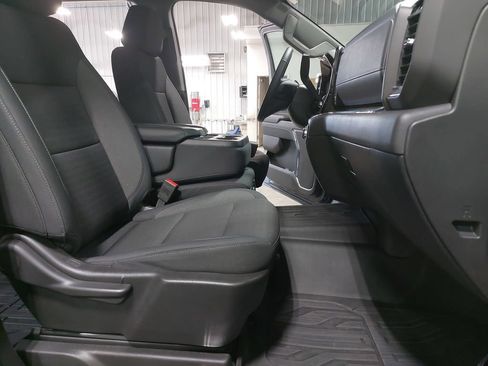 Used 2024 GMC Sierra 1500 SLE w/ Preferred Package AWD/4WD image 10