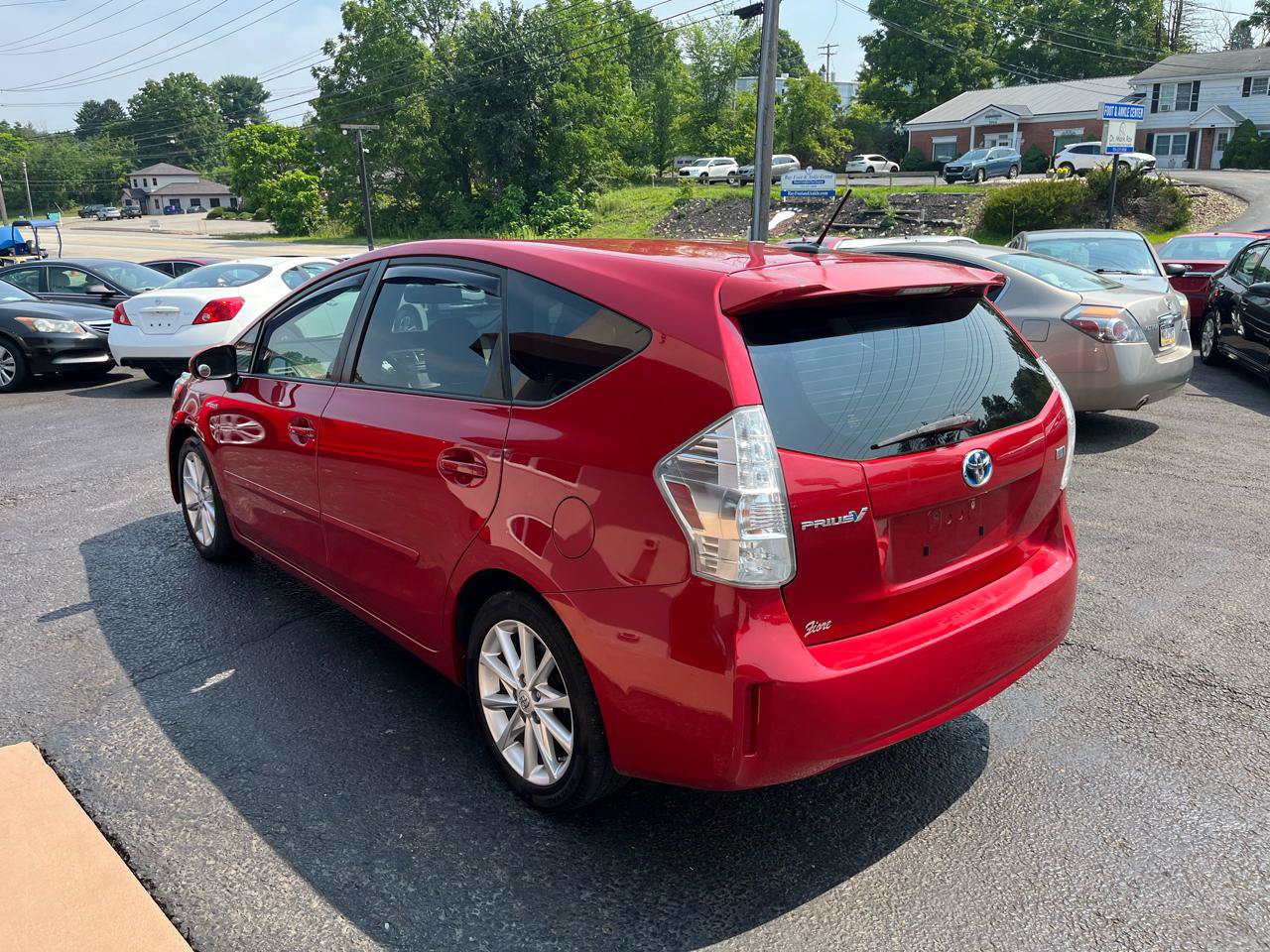 Used 2014 Toyota Prius V Five FWD image 8