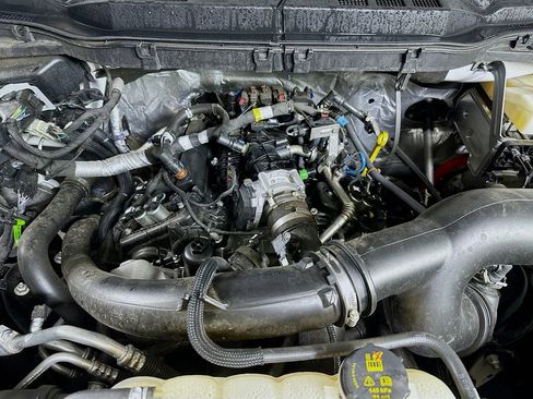 Used 2024 Ford F150 XLT w/ FX4 Off-Road Package AWD/4WD image 9