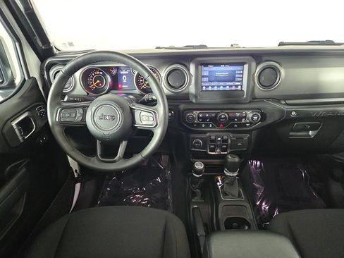 Used 2022 Jeep Wrangler Unlimited Sport AWD/4WD image 18