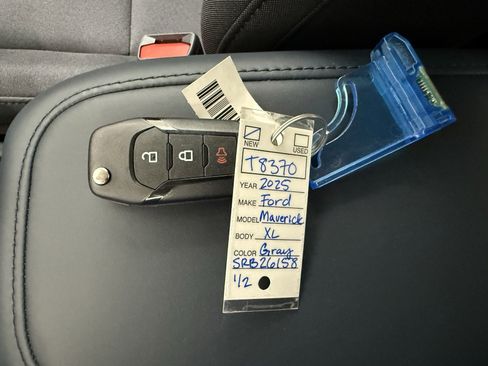 New 2025 Ford Maverick XL image 25