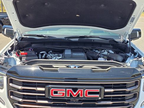 Certified 2025 GMC Sierra 1500 AT4X AWD/4WD image 31