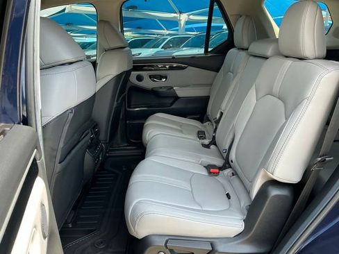 Certified 2025 Honda Pilot Touring image 10