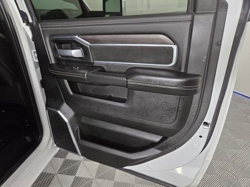 Used 2026 RAM 2500 Laramie AWD/4WD image 35