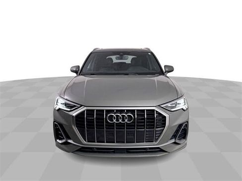 Used 2024 Audi Q3 2.0T Premium image 3