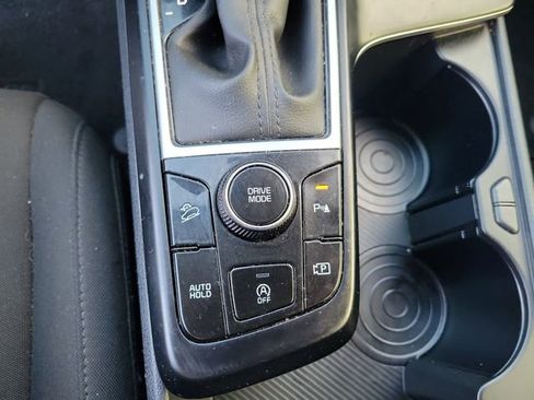 Used 2025 Kia Sportage LX FWD image 24