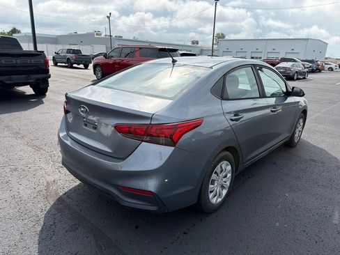 Used 2019 Hyundai Accent SE FWD image 7