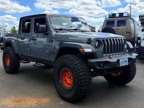 Used 2020 Jeep Gladiator Sport w/ Quick Order Package 24S AWD/4WD image 8