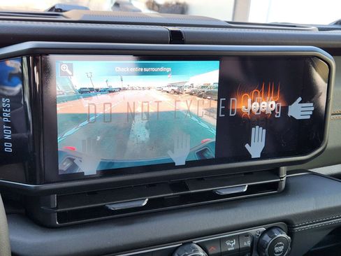 New 2026 Jeep Gladiator Mojave image 17