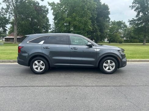 Certified 2021 Kia Sorento LX FWD image 28