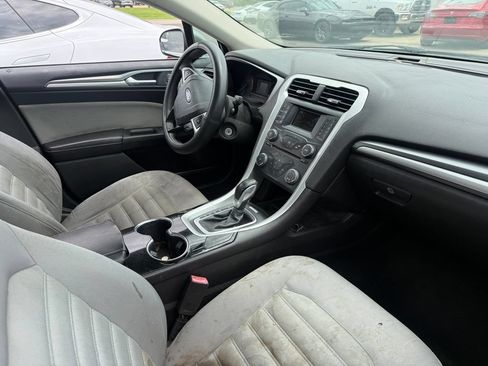 Used 2014 Ford Fusion S FWD image 5