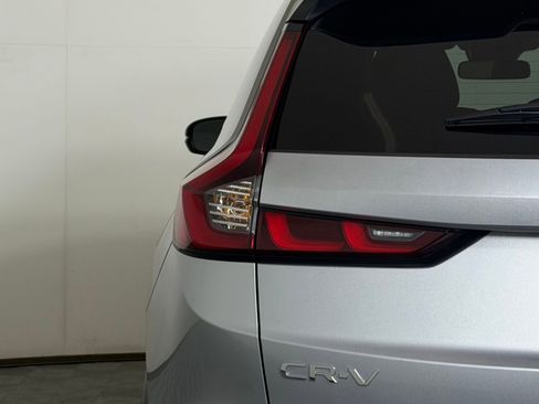 Used 2025 Honda CR-V LX image 13