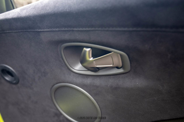 Used 2020 Aston Martin V8 Vantage Coupe RWD image 37