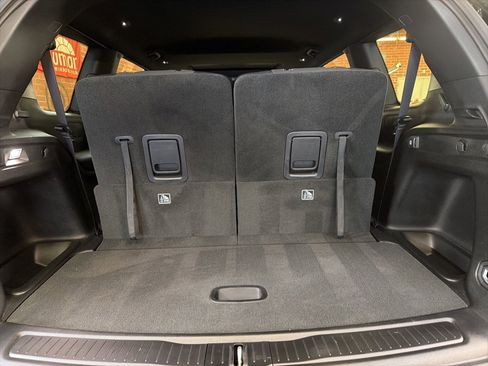 Used 2025 Jeep Grand Cherokee L Laredo RWD image 17