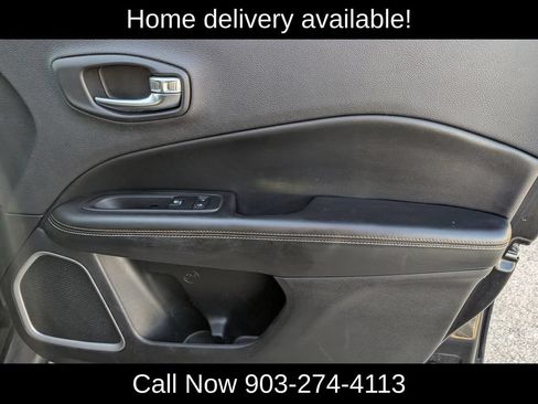 Used 2020 Jeep Compass Latitude AWD/4WD image 35