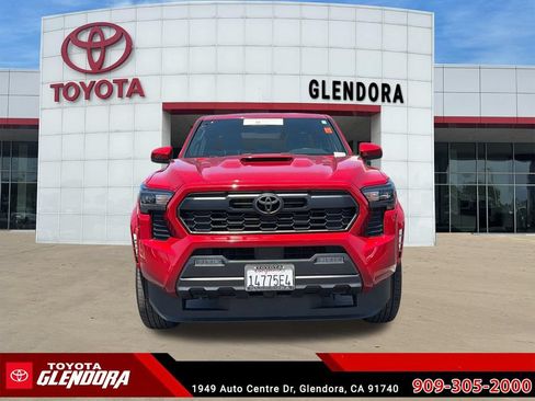 Certified 2025 Toyota Tacoma TRD Sport RWD image 3
