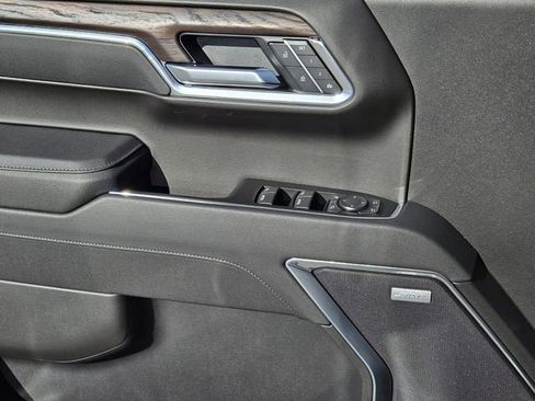 New 2026 GMC Sierra 1500 SLT w/ SLT Premium Package image 17