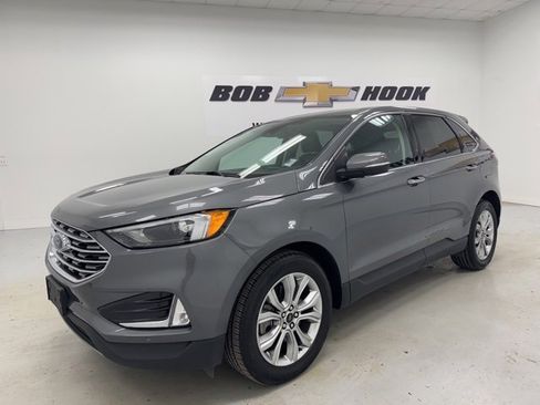 Used 2024 Ford Edge Titanium image 1